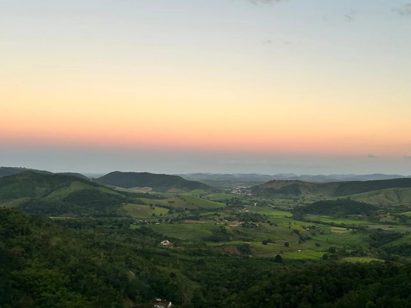 Pôr do sol e vista da Serra de Areia na DomRicardo